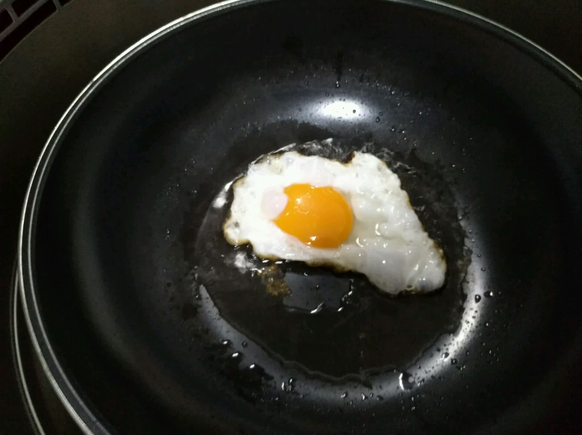 辣椒炒荷包蛋怎么做_辣椒炒荷包蛋的做法_豆果美食