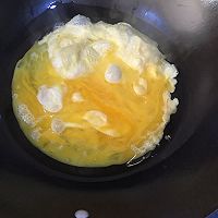 十分钟单人餐——蒜苗炒鸡蛋的做法图解3