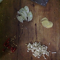 番茄鲢鱼的做法图解1
