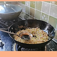 家常菜，肉丁炒豆芽的做法图解4