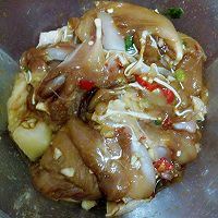 煎鸡腿扒的做法图解3