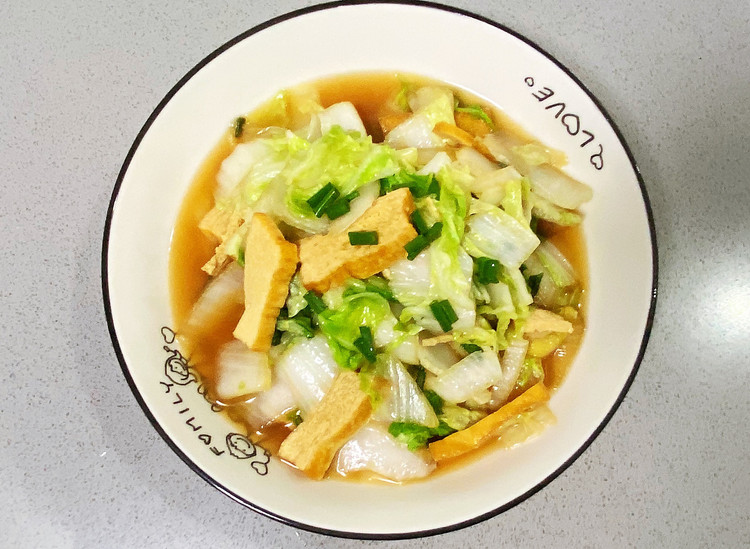 【孕妇食谱】豆干炝炒小白菜，好吃又不贵，清淡却美味～的做法