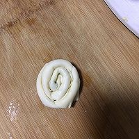 饺子皮葱油饼（懒人版）的做法图解5