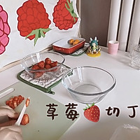 草莓玛芬蛋糕的做法图解1