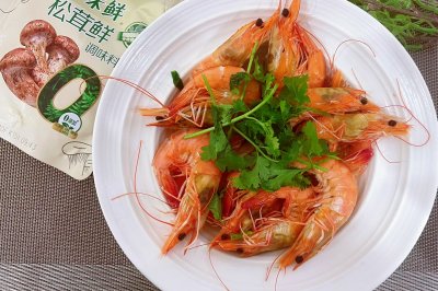 快手做海鲜原汁原味葱姜焖活虾!