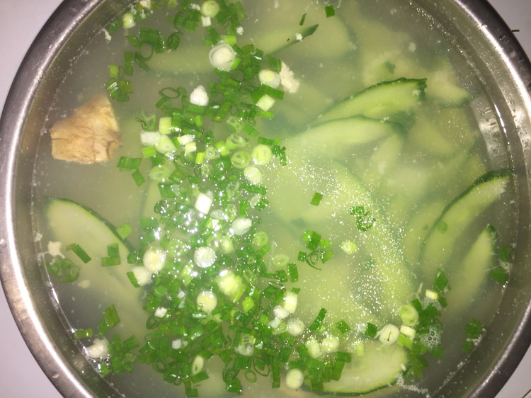 黄瓜肉片汤的做法
