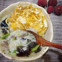 乳鸽皮蛋粥的做法图解4