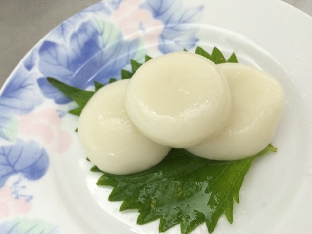 日本于兰盆节吃的传统白玉团子。的做法