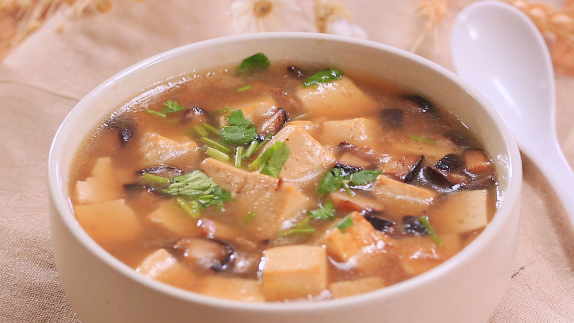 香菇豆腐煲怎么做_香菇豆腐煲的做法_豆果美食