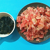 蕃茄木耳鸡蛋汤的做法图解1
