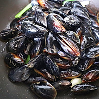 #餐桌上的春日限定#炒海虹的做法图解3