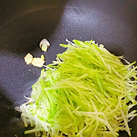 鲜味萝卜丝汤的做法图解5