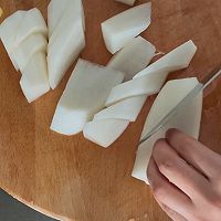 #晒出你的中秋团圆饭#秋冬季要多喝的白萝卜猪骨汤的做法图解3