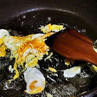 锦娘制——双椒鸡蛋炒土豆粉的做法图解2