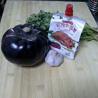 东北家常菜--酱炒茄条(有菜馆的味道哦!)的做法图解1