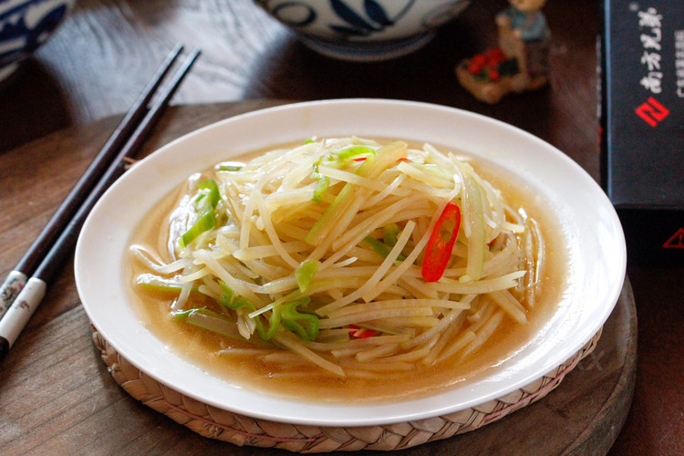 酸辣土豆丝的做法