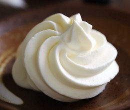 淡奶油 颜色 味道 气味 坚挺度 性能 详细对比的做法