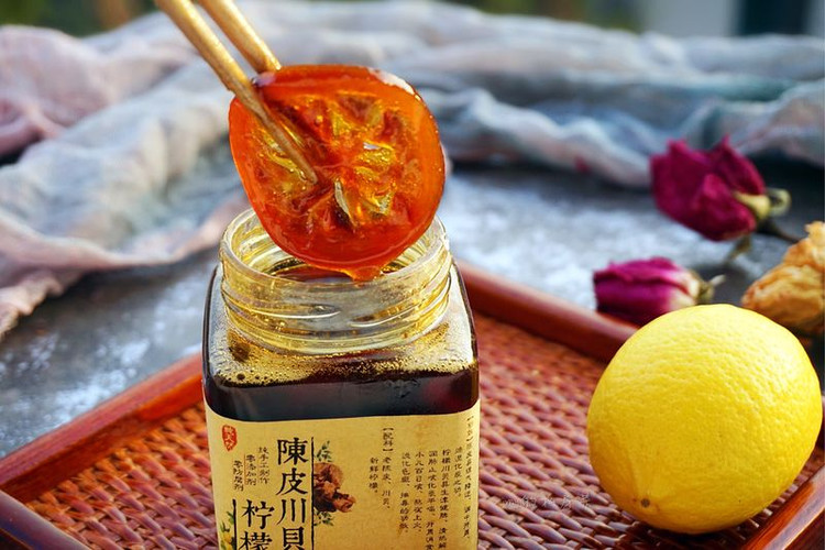 川贝陈皮柠檬膏的做法