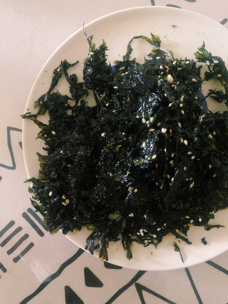超简单的自制小零食-炒紫菜的做法