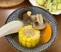 厨房小白汤篇——简单快手玉米香菇排骨汤的做法