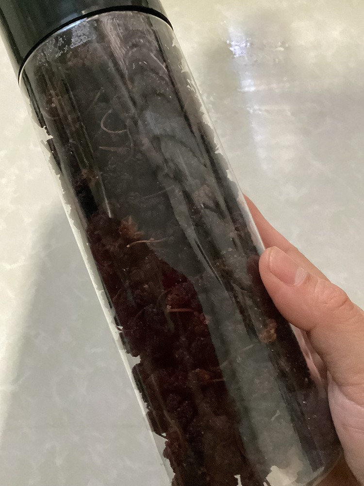 追剧必备小零食 桑葚干的做法
