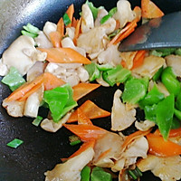 #橄榄中国味 感恩添美味#牛肉蘑菇杂蔬炒的做法图解10