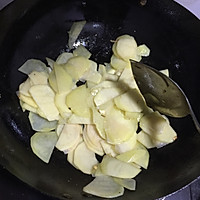青椒土豆片的做法图解2