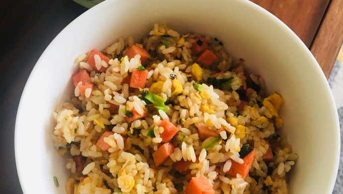 酱油蛋炒饭