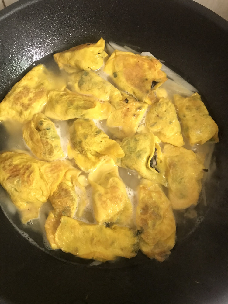 萝卜蛋饺煲的做法