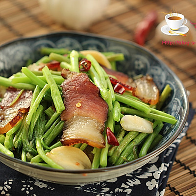 腊肉炒泥蒿
