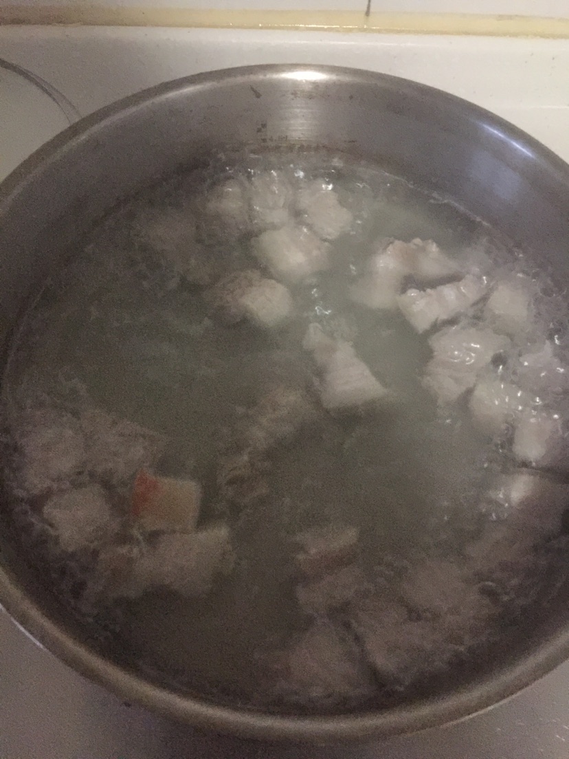 板栗红烧肉的做法图解4