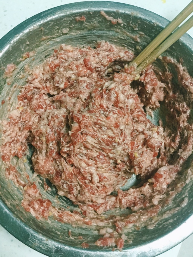 香菇馄饨——让内馅松软可口的诀窍的做法图解6