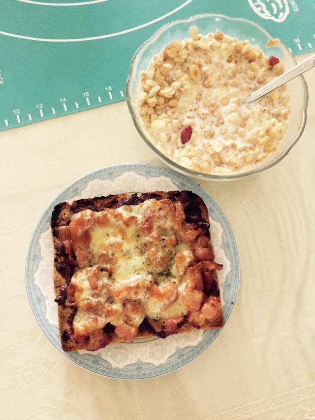 Bread Pizza + cereal