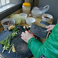 爆炒花甲肉的做法图解1
