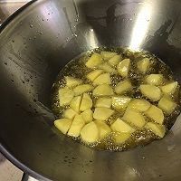 超级美味家常土豆烧排骨的做法图解3