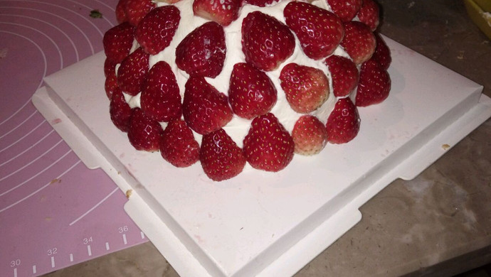 草莓蛋糕。