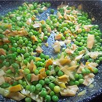 羊尾笋干炒豌豆：夏天清新爽口家常小菜的做法图解11