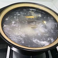奶白色的鲫鱼萝卜丝汤的做法图解5