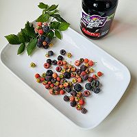 #夏日多巴胺饮品#野树莓葡萄酒饮的做法图解1