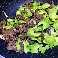 #多力金牌大厨带回家#金牌豉汁凉瓜炒牛肉的做法图解10