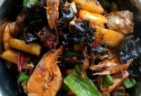 干锅排骨虾的做法