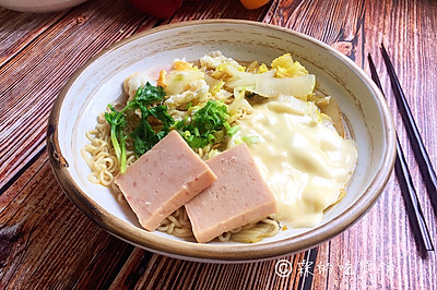 一碗有腔调的方便面