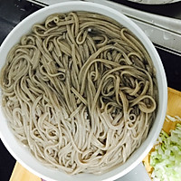 葱油面的做法图解1
