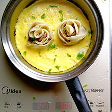 玫瑰饺煎蛋