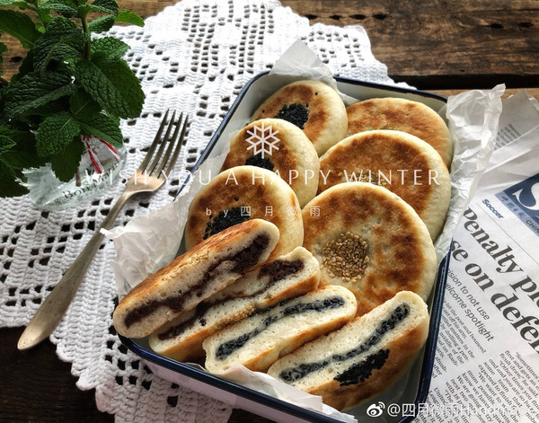 黑芝麻饼and红豆沙饼