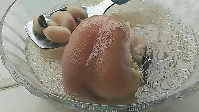 花生眉豆煲猪脚广东美容汤之一的做法