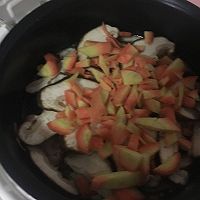 香菇腊肠焖饭的做法图解6