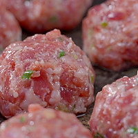 萝卜汆羊肉丸子：萝卜加羊肉丸，寒冬暖身大绝招！的做法图解3