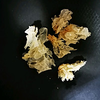 紫薯银耳羹的做法图解1
