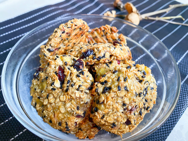 无油低脂香蕉燕麦饼干的做法